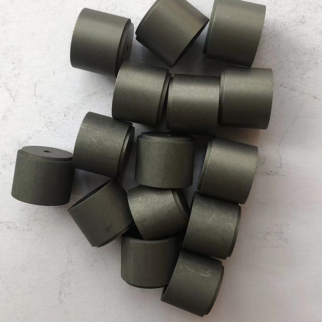 Machining High-precision Graphite Pistons Used for Weaving Machine ...
