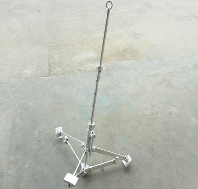 Crucible lifter/hanger for large volume crucible operation