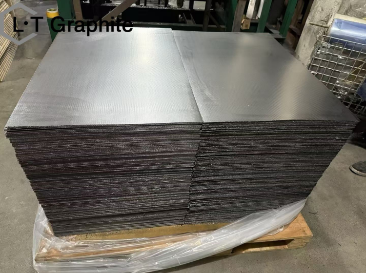 Graphite-Reinforced Sheets with High Mechanical Strength and Corrosion Resistance, Suitable for Industrial Sealing Applications