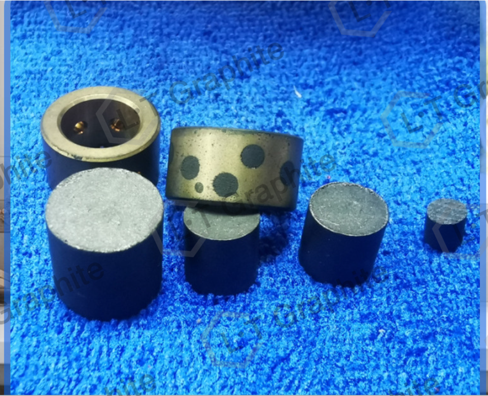 High purity graphite column straight cylinder high temperature and corrosion resistant melting gold silver copper